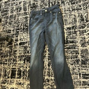 Worn once! Awesome Good American straight leg jeans. Dark and fitted!